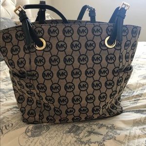 Michael Kors tote